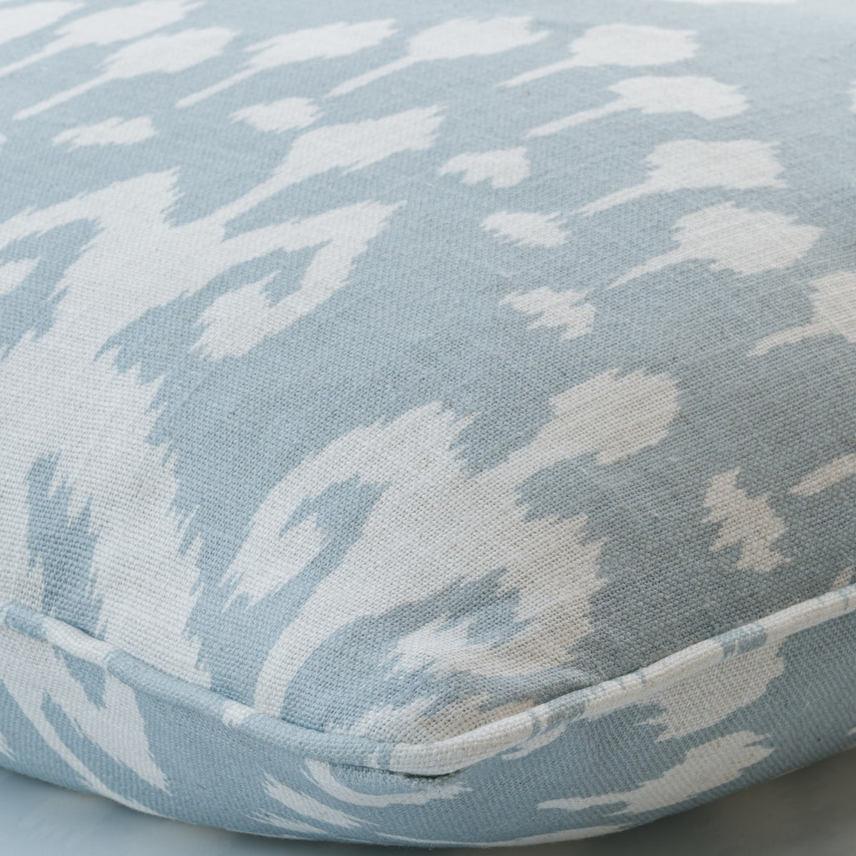 Volcano Powder cushion corner