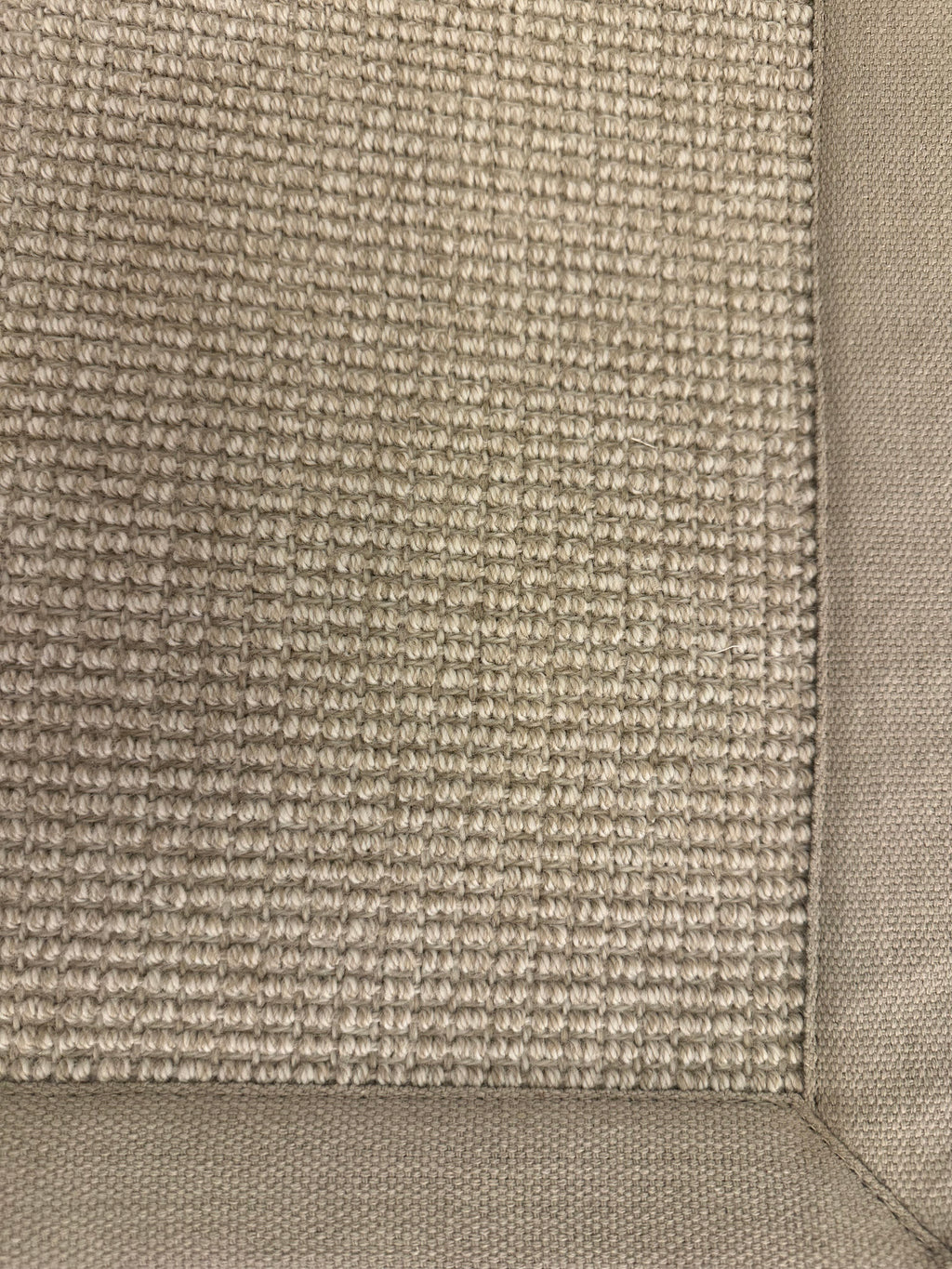 Skye Rug with Pebble Binding