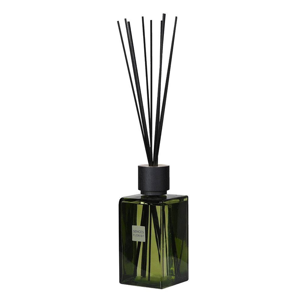 Reed diffuser detail