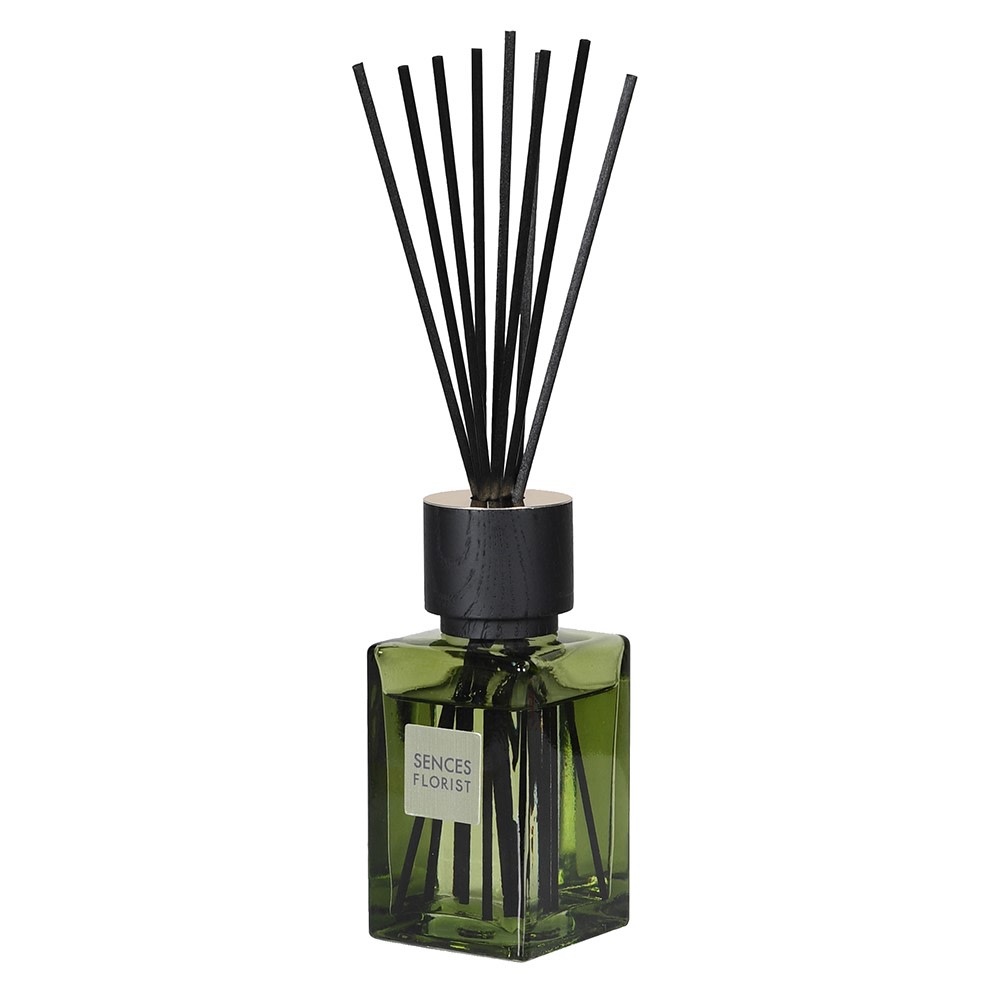 Reed diffuser detail