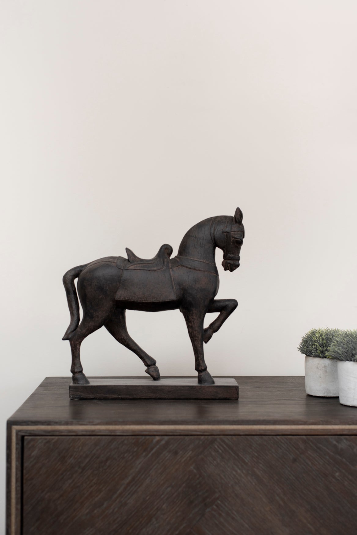 Black Horse – Sarah Louise Interiors