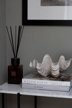 White Small Tricnada Clam